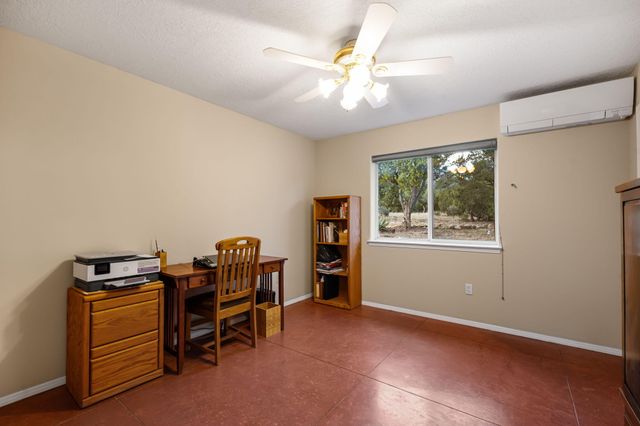 92 Vista Sierra, Edgewood, NM 87015