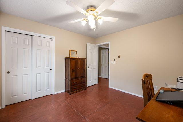 92 Vista Sierra, Edgewood, NM 87015