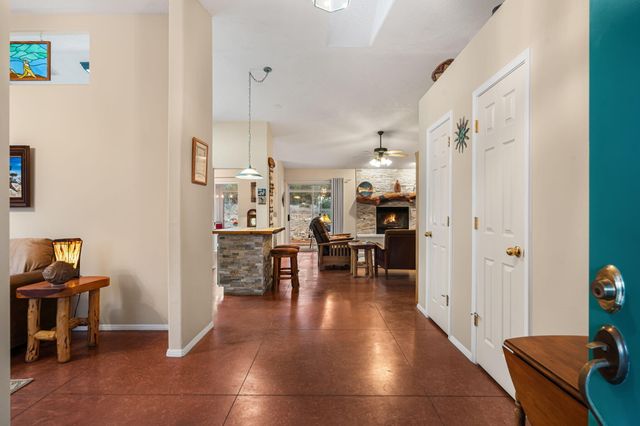 92 Vista Sierra, Edgewood, NM 87015