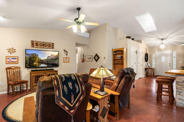 92 Vista Sierra, Edgewood, NM 87015
