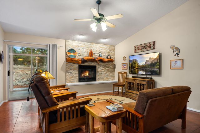 92 Vista Sierra, Edgewood, NM 87015