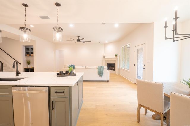 15116 Matterhorn Loop, Maumelle, AR 72113