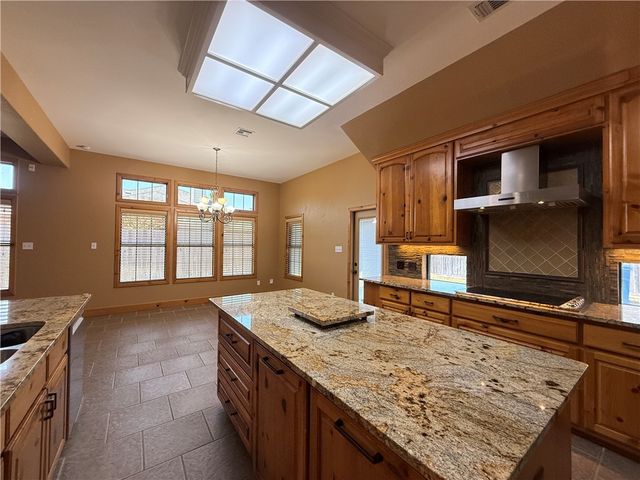 7605 Bayonne Dr, Corpus Christi, TX 78414