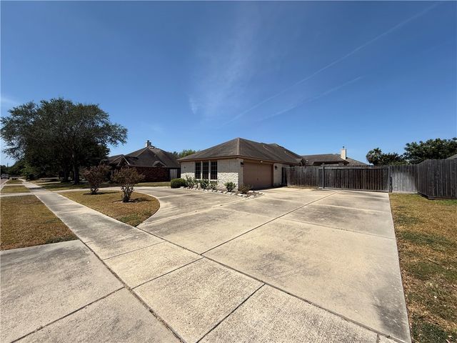 7605 Bayonne Dr, Corpus Christi, TX 78414