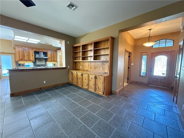 7605 Bayonne Dr, Corpus Christi, TX 78414