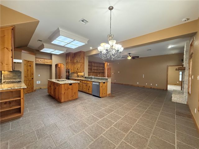 7605 Bayonne Dr, Corpus Christi, TX 78414