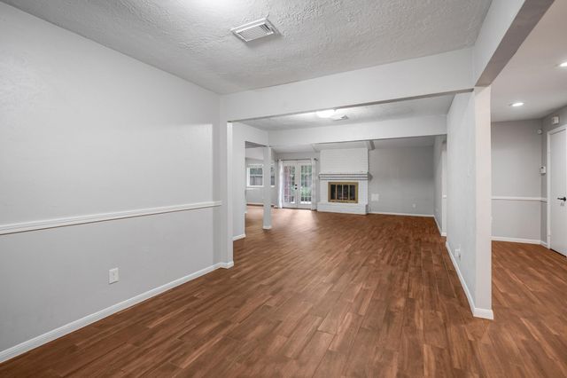 2102 Oak Shores Drive, Houston, TX 77339