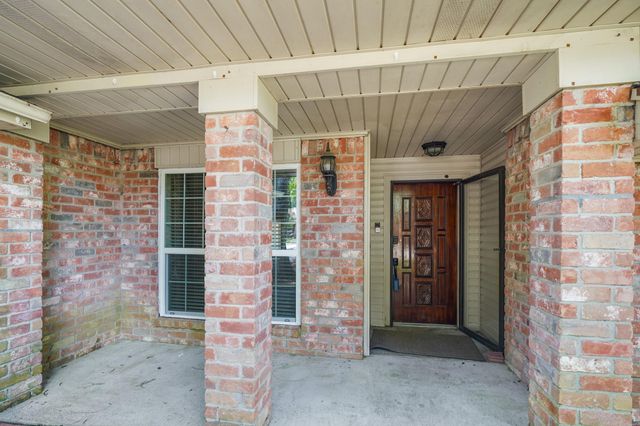 2102 Oak Shores Drive, Houston, TX 77339