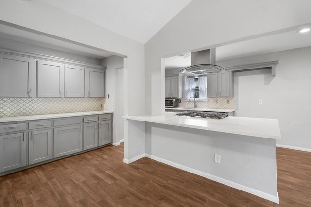 2102 Oak Shores Drive, Houston, TX 77339