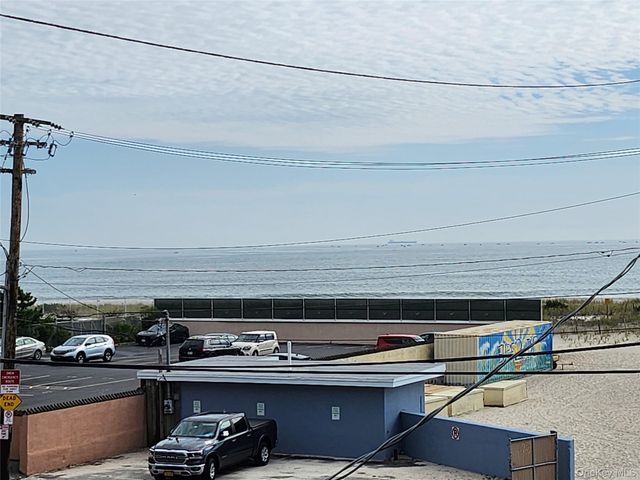 67 Pacific Boulevard, Long Beach, NY 11561
