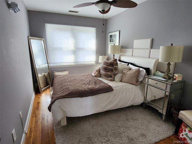 67 Pacific Boulevard, Long Beach, NY 11561