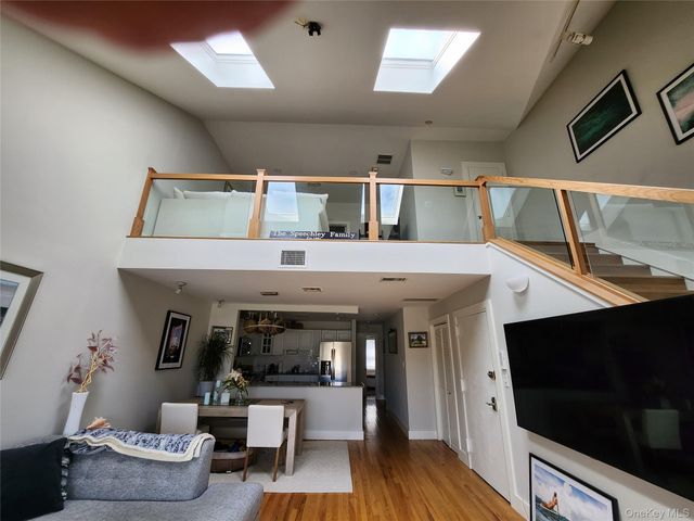 67 Pacific Boulevard, Long Beach, NY 11561