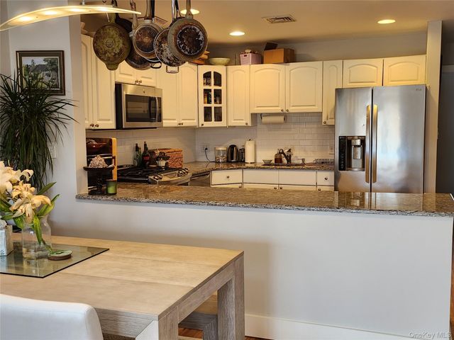 67 Pacific Boulevard, Long Beach, NY 11561