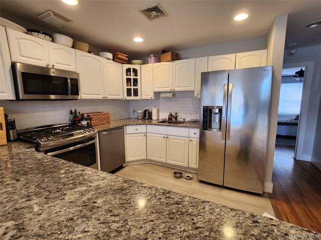 67 Pacific Boulevard, Long Beach, NY 11561