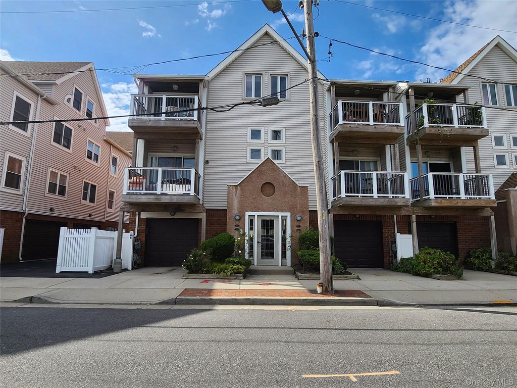 67 Pacific Boulevard, Long Beach, NY 11561