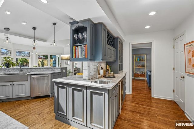 23 Mount Vernon Road, Montclair, NJ 07043