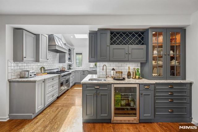 23 Mount Vernon Road, Montclair, NJ 07043