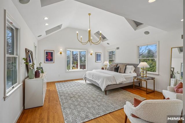 23 Mount Vernon Road, Montclair, NJ 07043