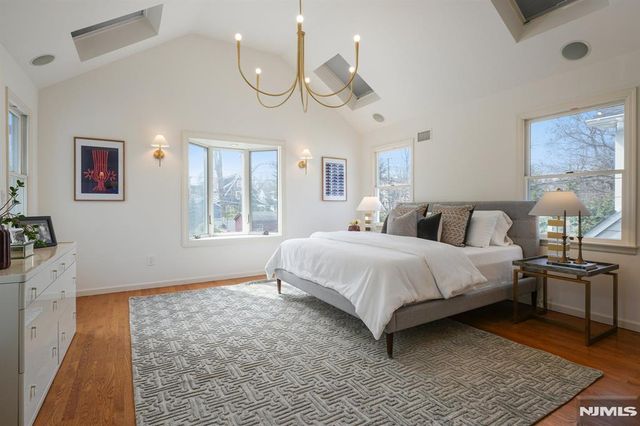 23 Mount Vernon Road, Montclair, NJ 07043