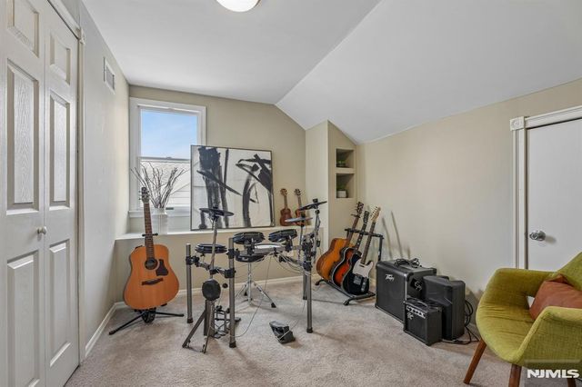 23 Mount Vernon Road, Montclair, NJ 07043