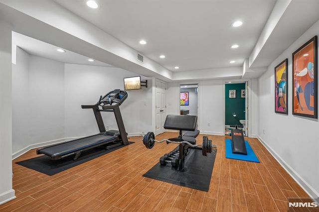 23 Mount Vernon Road, Montclair, NJ 07043