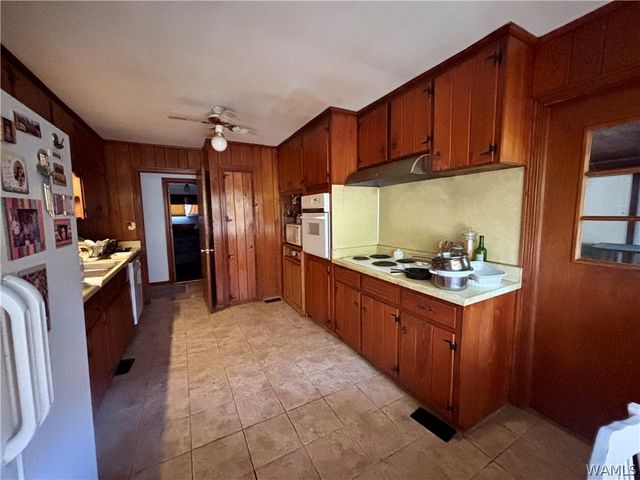 8 Fairway Drive, Tuscaloosa, AL 35405