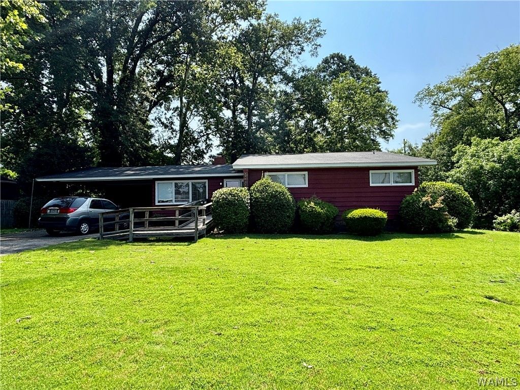 8 Fairway Drive, Tuscaloosa, AL 35405
