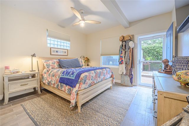 102 S 7th St, Fulton, TX 78358