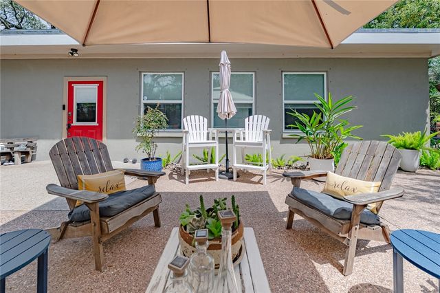 102 S 7th St, Fulton, TX 78358