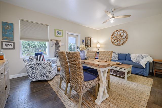 102 S 7th St, Fulton, TX 78358