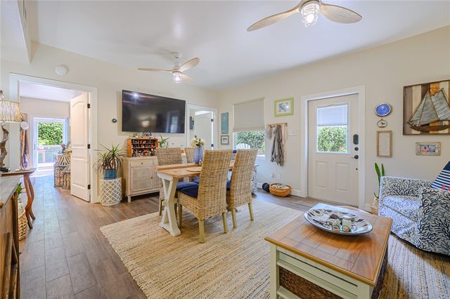 102 S 7th St, Fulton, TX 78358