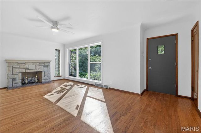 633 Landor Court, St Louis, MO 63125