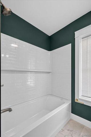 633 Landor Court, St Louis, MO 63125