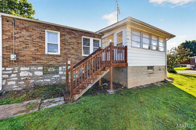 633 Landor Court, St Louis, MO 63125