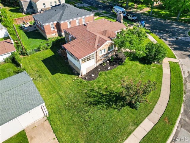 633 Landor Court, St Louis, MO 63125