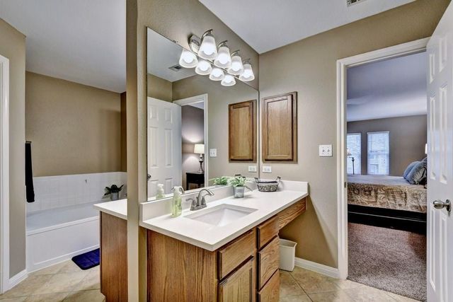 206 Big Sur DR, Cedar Park, TX 78613