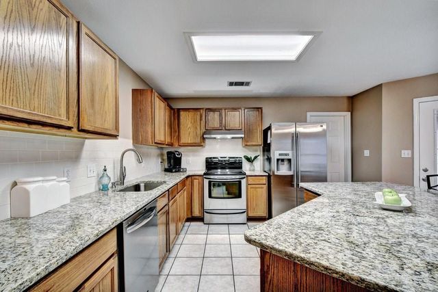 206 Big Sur DR, Cedar Park, TX 78613