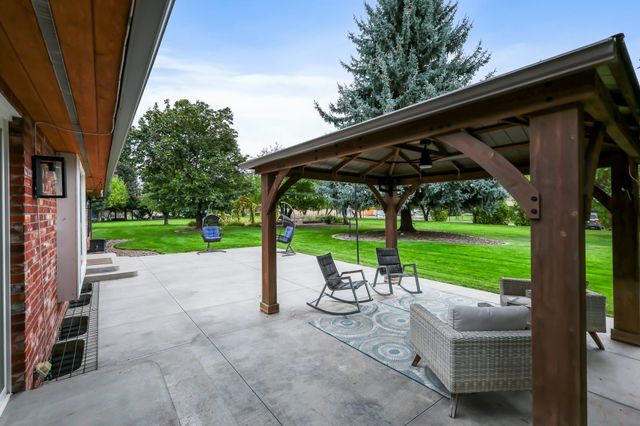 3411 S Best Rd, Veradale, WA 99037