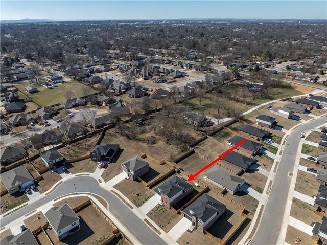 1984 Larkspur Street, Springdale, AR 72762