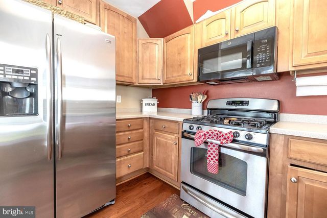 3 FOX CT, Delran, NJ 08075