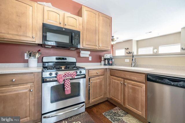 3 FOX CT, Delran, NJ 08075