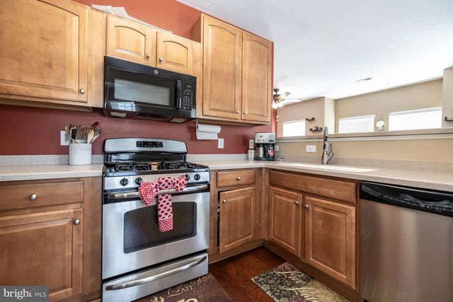 3 FOX CT, Delran, NJ 08075