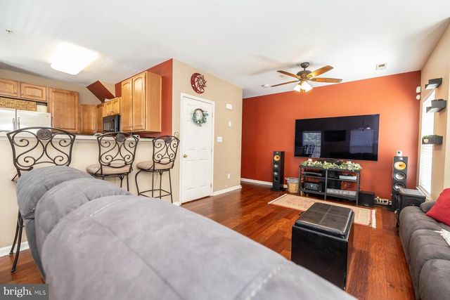 3 FOX CT, Delran, NJ 08075