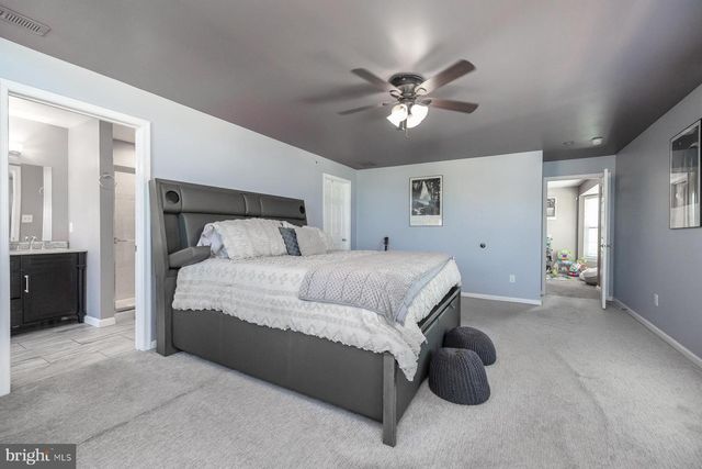3 FOX CT, Delran, NJ 08075