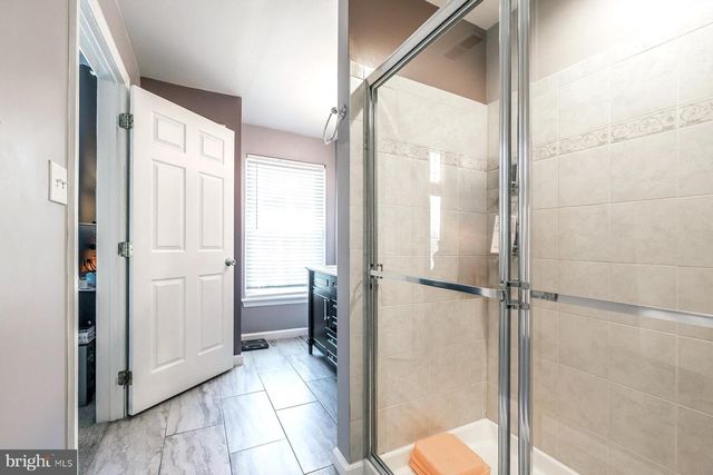 3 FOX CT, Delran, NJ 08075