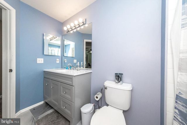 3 FOX CT, Delran, NJ 08075