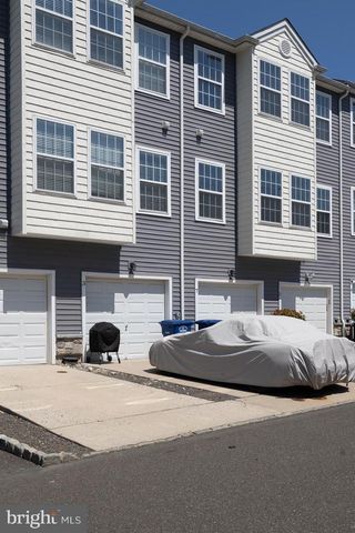 3 FOX CT, Delran, NJ 08075