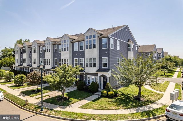 3 FOX CT, Delran, NJ 08075