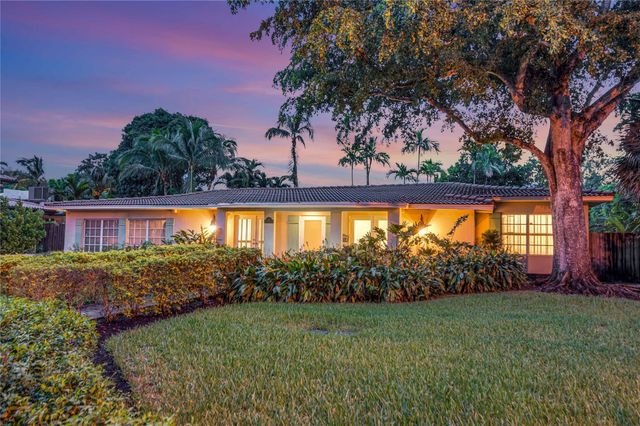 1612 E Lake Drive, Fort Lauderdale, FL 33316