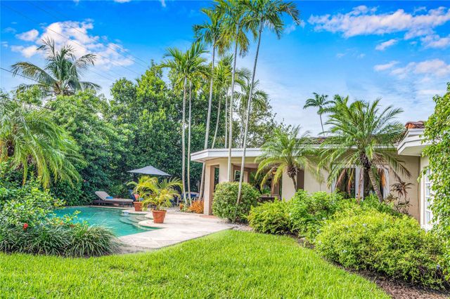 1612 E Lake Drive, Fort Lauderdale, FL 33316